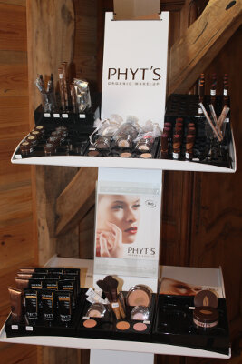 Le poste de maquillage de de l'institut de beauté Phyt's des Cabanes Perchées dans les Arbres
