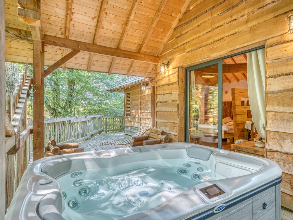 Le spa de la cabane Pyrénées
